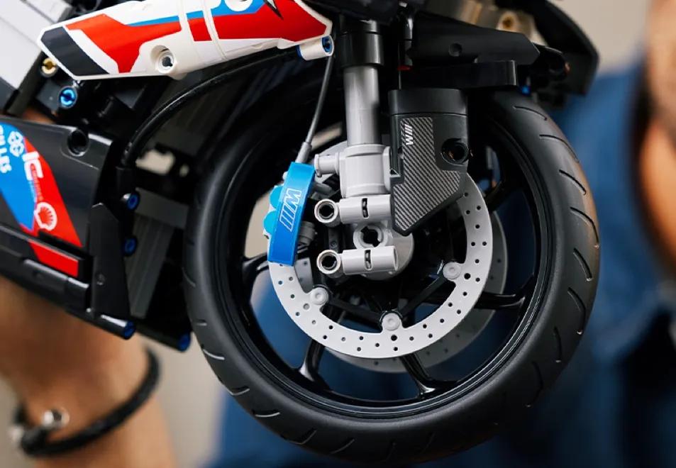 BMW M 1000 RR