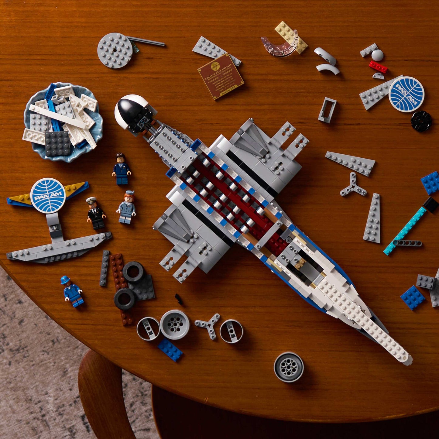 Douglas™ DC-3™ PAN AM® Airliner