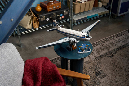 Douglas™ DC-3™ PAN AM® Airliner
