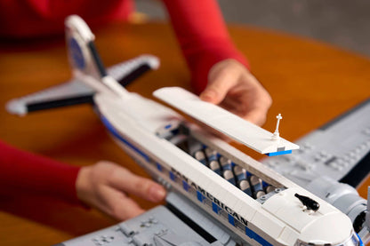Douglas™ DC-3™ PAN AM® Airliner